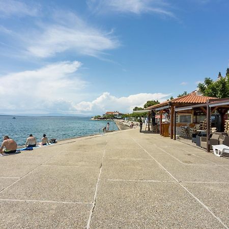 Apartments With A Parking Space Selce, Crikvenica - 5531 外观 照片